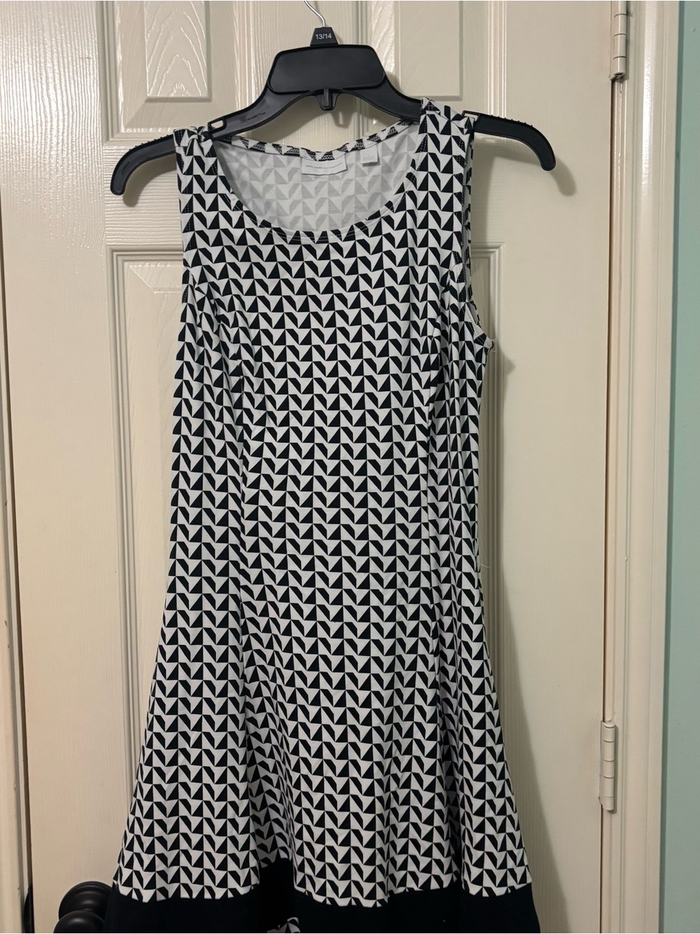 New York & Company Black and White Geometric Sleeveless A-Line Dress